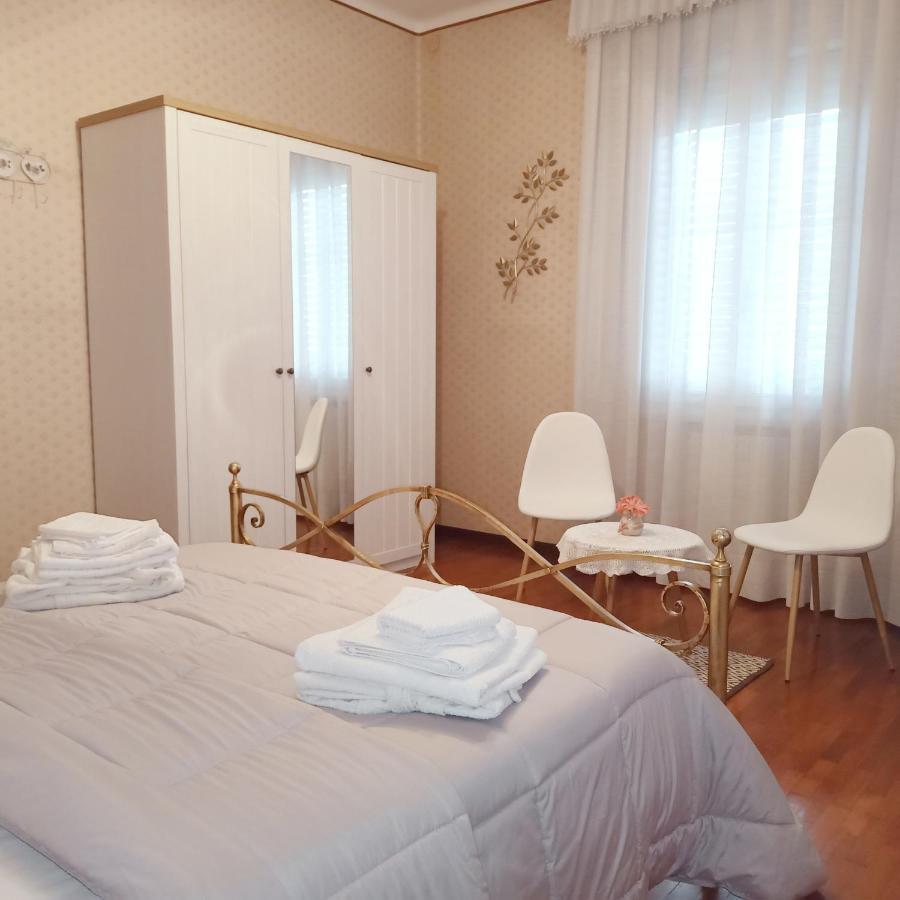 La Casa Di Tino Hotell Fontanellato Eksteriør bilde